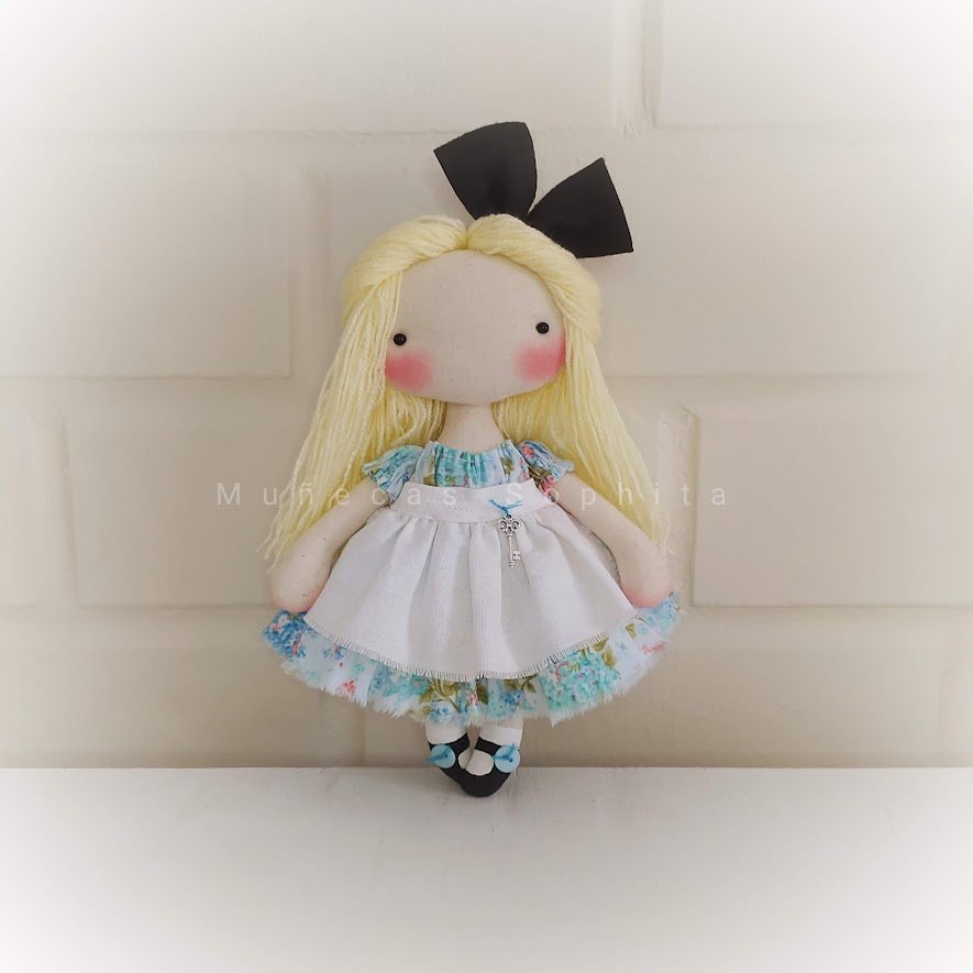 Taller Virtual Alicia, Colección 24 cm.